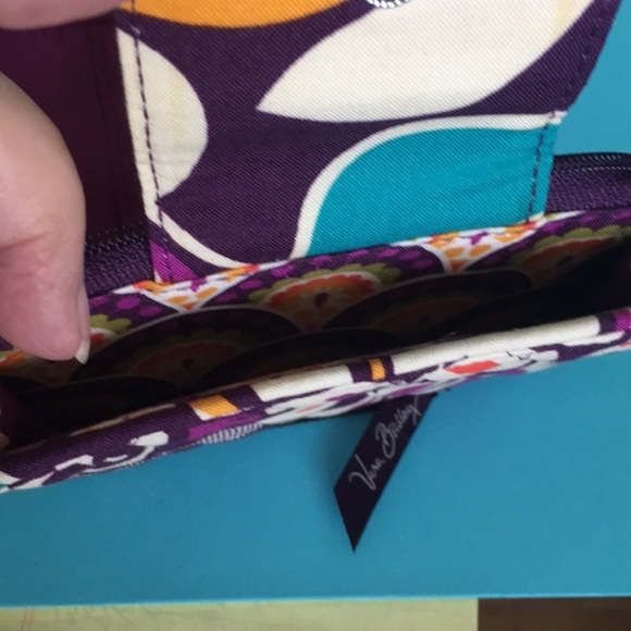 Vera Bradley Wallet Wristlet CC Holder Purple Teal Print New Without Tags - Picture 3 of 6